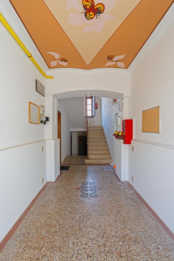 Rich Apartment Pula Exterior foto